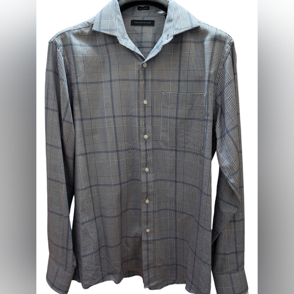 Tommy Hilfiger button up - Picture 2 of 10